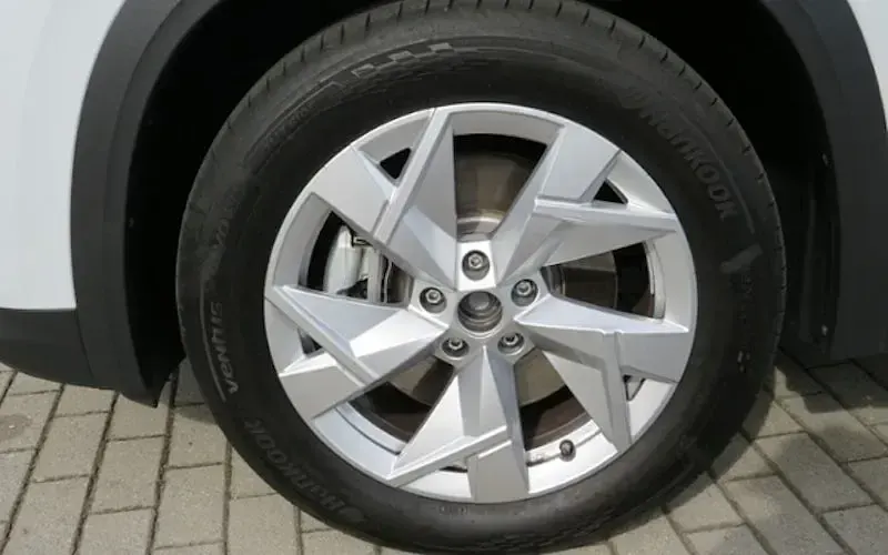 Gebraucht Skoda Kodiaq Selection 150 PS (110 kW) 2025 Weiß (moonweiss perleffekt) SUV