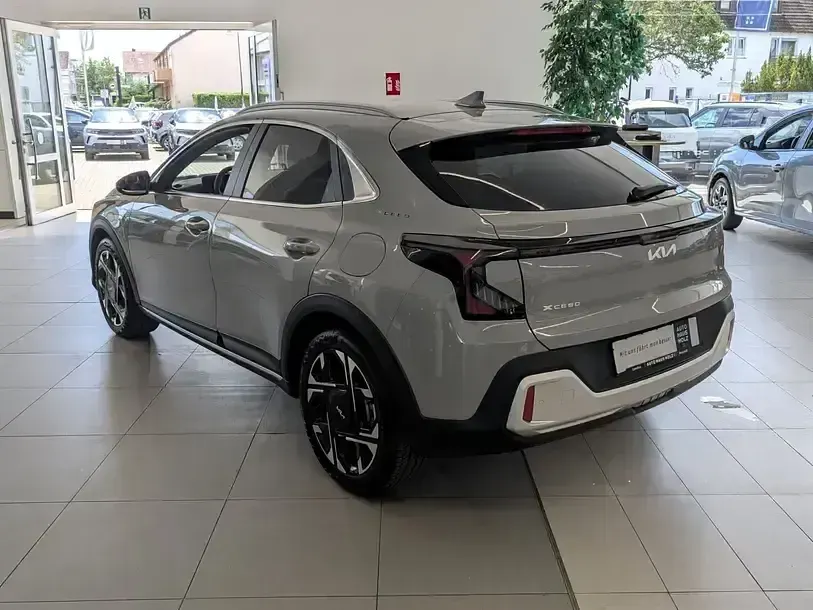 Neu Kia XCeed Spirit 179 PS (131 kW) 2026 Wolfgrau SUV