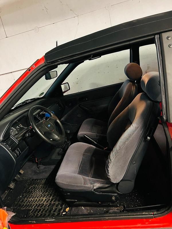Gebraucht Ford Escort Cabriolet 70 PS (51 kW) 1994 Rot Cabrio