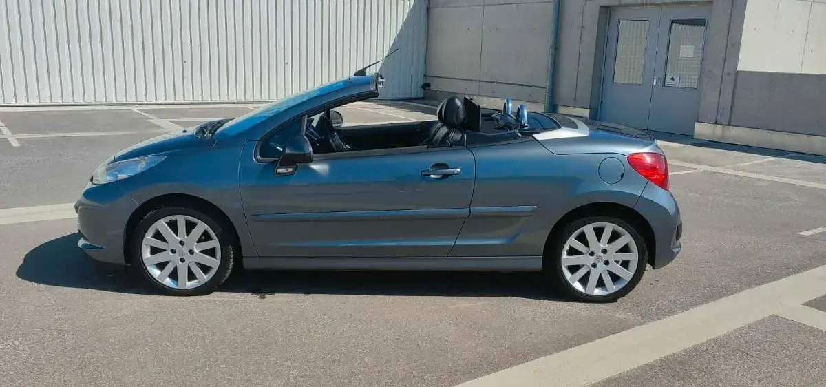 Gebraucht Peugeot 207 120 PS (88 kW) 2010 Grau Cabrio