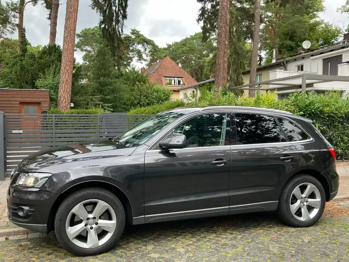 Gebraucht Audi Q5 236 PS (173 kW) 2010 Schwarz SUV
