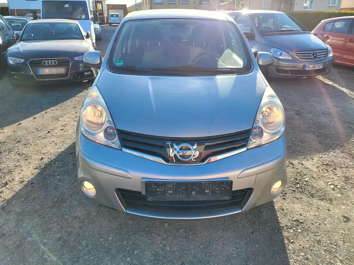 Gebraucht Nissan Note 88 PS (64 kW) 2011 Silber Kleinwagen