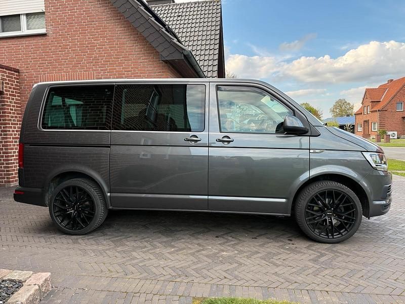 Second-hand VW T6 150 CP (110 kW) 2015 Gri Van