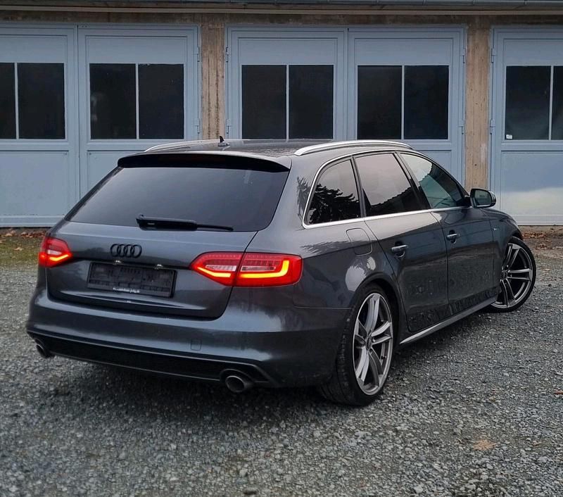 Gebraucht Audi A4 S-Line 204 PS (150 kW) 2014 Grau Kombi