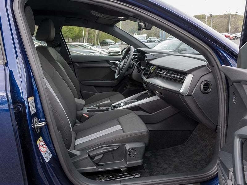 Gebraucht Audi A3 Advanced 150 PS (110 kW) 2023 Navarrablau metallic Limousine
