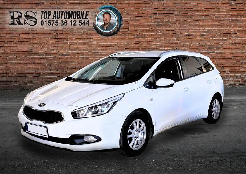 Weiß Gebraucht 2018 Kia Ceed Kombi | 9.950 € (Guter Preis) - Bild 1/3