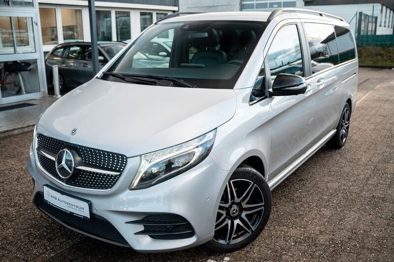 Silber Gebraucht 2020 Mercedes V300 Avantgarde Van / Kleinbus | 49.999 € (Etwas zu teuer) - Bild 1/4