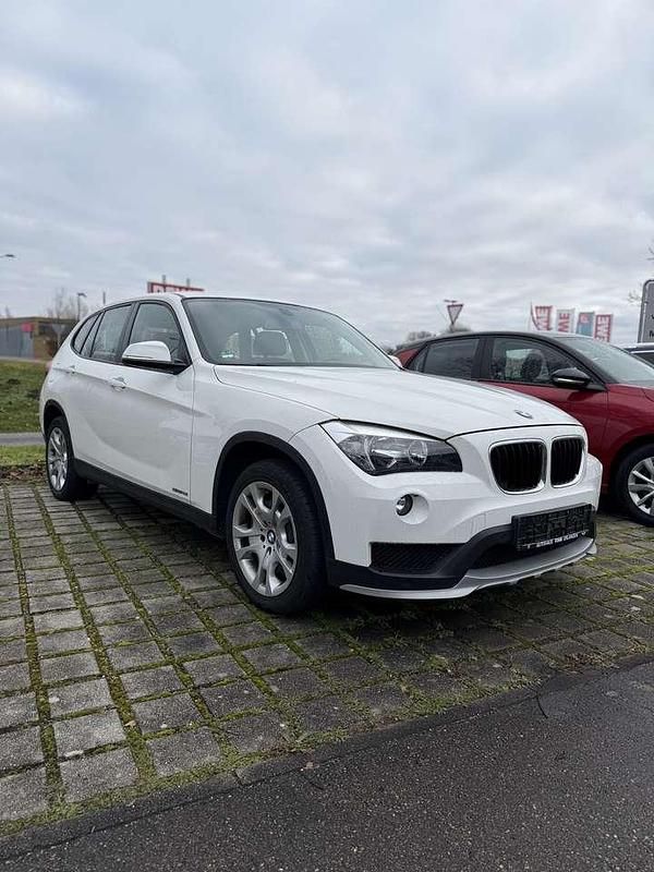 Alpinweiss iii Gebraucht 2015 BMW X1 SUV | 10.300 € (Superpreis) - Bild 1/3