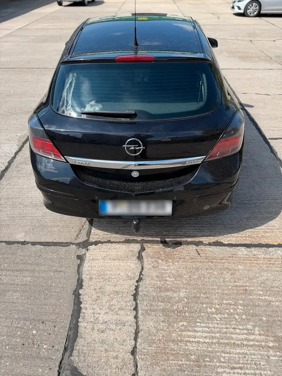 Gebraucht Opel Astra GTC 90 PS (66 kW) 2008 Schwarz Coupé