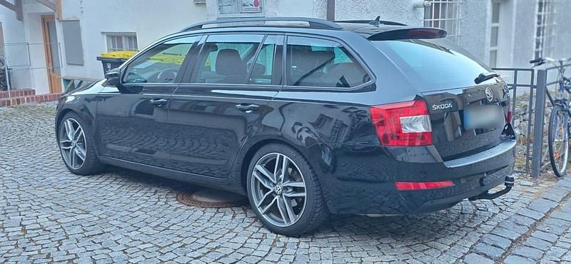 Gebraucht Skoda Octavia 150 PS (110 kW) 2013 Schwarz Kombi