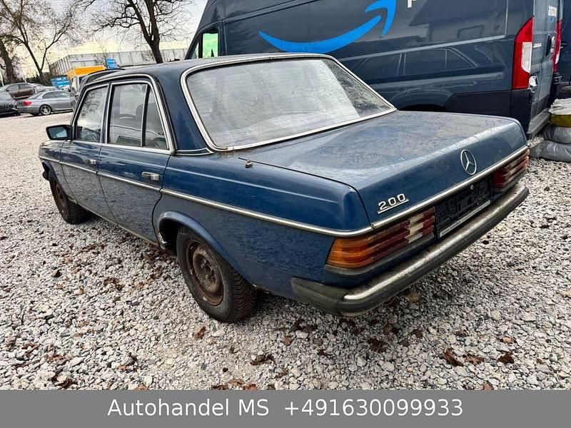 Gebraucht Mercedes 200 109 PS (80 kW) 1982 Limousine