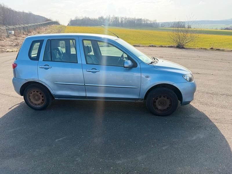 Gebraucht Mazda 2 80 PS (58 kW) 2006 Blau Kleinwagen