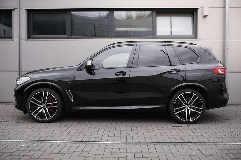 Gebraucht BMW X5 M 530 PS (389 kW) 2021 Black sapphire metallic SUV