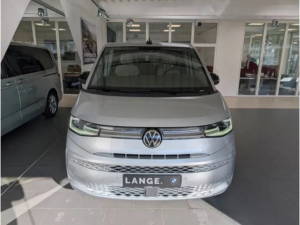 Gebraucht VW Multivan Style 150 PS (110 kW) 2025 Reflexsilber Van / Kleinbus
