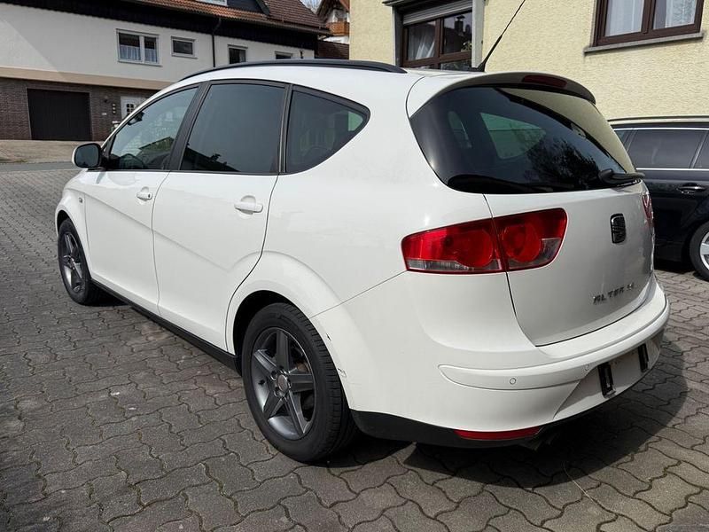 Gebraucht Seat Altea XL 140 PS (102 kW) 2015 Weiß Van / Kleinbus