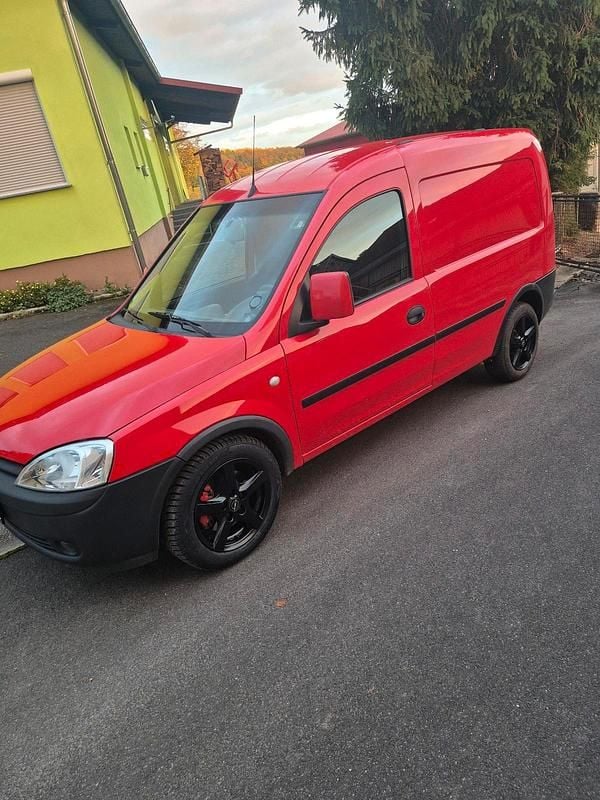 Gebraucht Opel Combo 105 PS (77 kW) 2010 Rot Van / Kleinbus