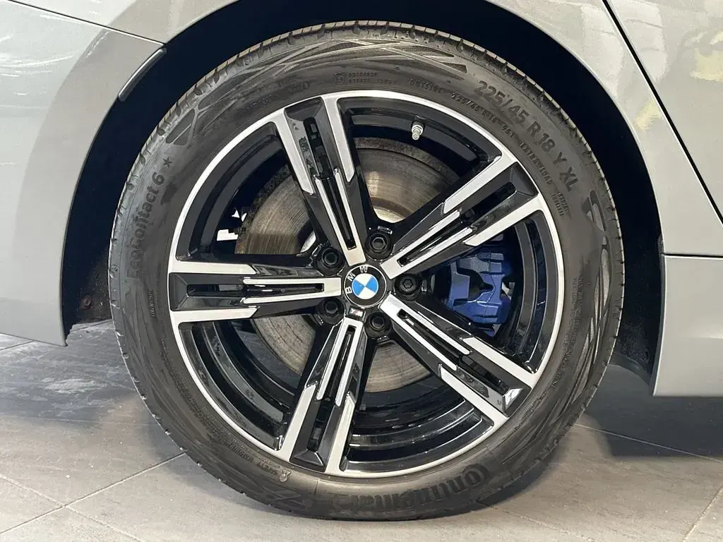 Gebraucht BMW 320 M Sport 190 PS (139 kW) 2024 Skyscraper grau Kombi