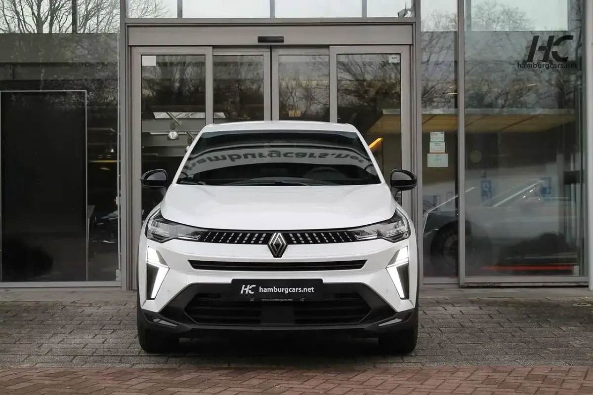 Używany Renault Captur Techno 158 KM (116 kW) 2025 Biały SUV
