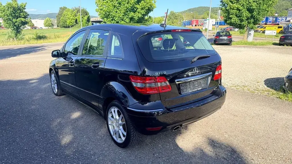 Gebraucht Mercedes B180 Sport 116 PS (85 kW) 2009 Schwarz Van / Kleinbus