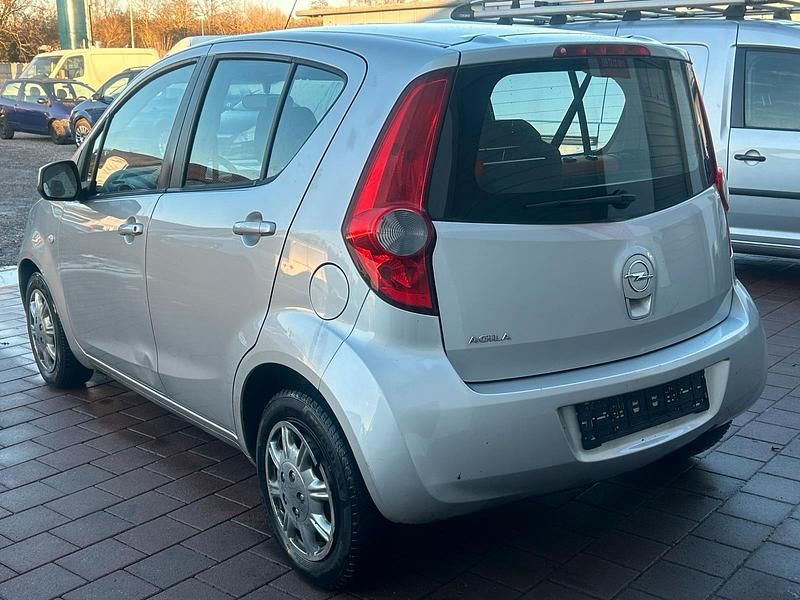 Gebraucht Opel Agila 65 PS (47 kW) 2008 Silber Kleinwagen