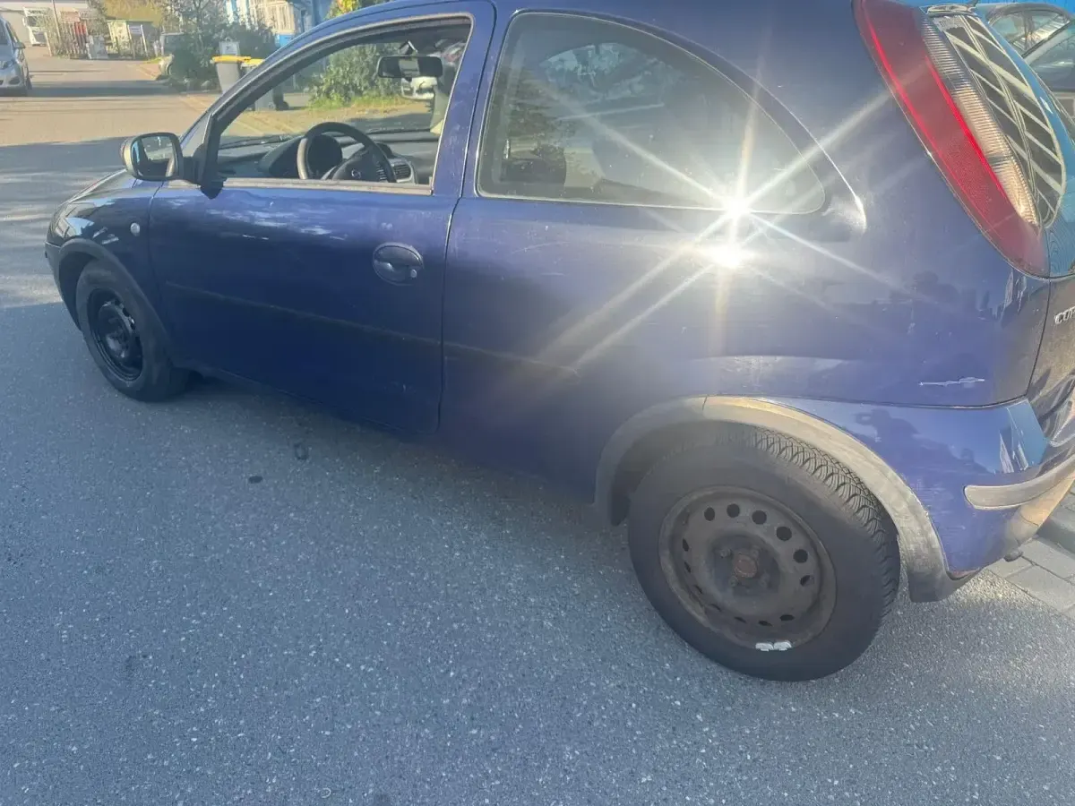 Occasion Opel Corsa 70 ch (51 kW) 2004 Bleue Citadine