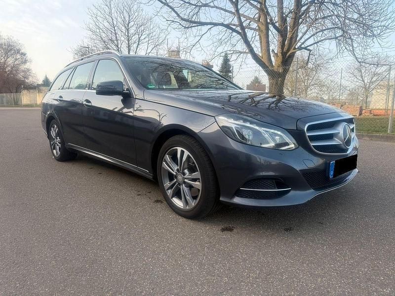 Gebraucht Mercedes E350 258 PS (189 kW) 2015 Grau Kombi