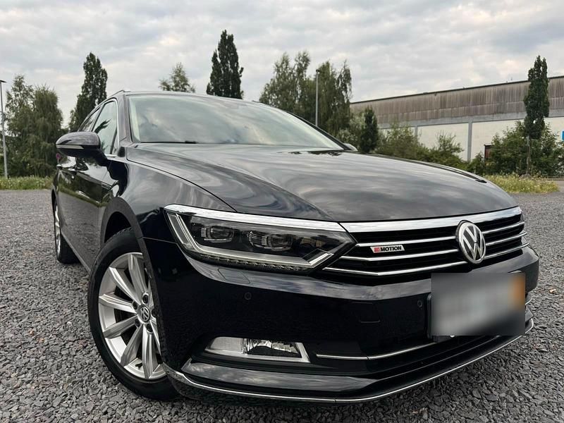 Schwarz Gebraucht 2015 VW Passat Kombi | 11.900 € (Superpreis) - Bild 1/4