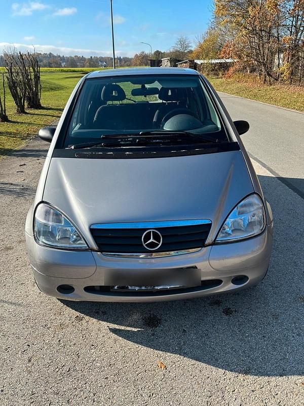 Silber Gebraucht 1999 Mercedes A140 Kleinwagen | 2.400 € (Fairer Preis) - Bild 1/4