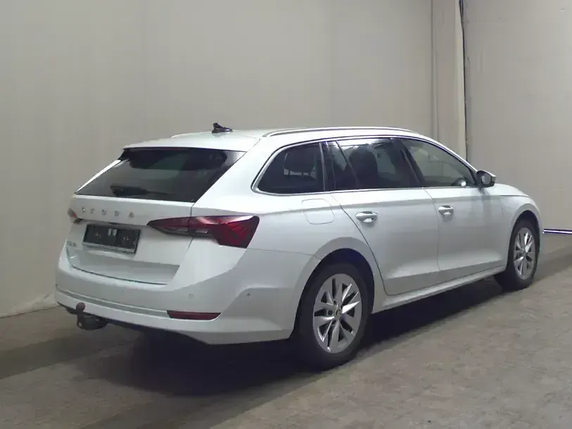 Gebraucht Skoda Octavia Style 150 PS (110 kW) 2023 Weiss Kombi