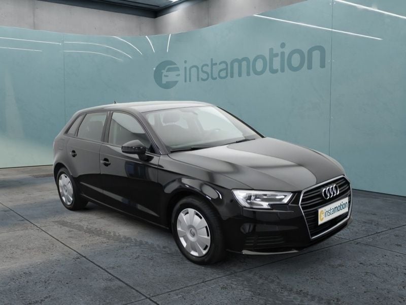 Schwarz Gebraucht 2020 Audi A3 Sportback Basis Limousine | 22.500 € (Guter Preis) - Bild 1/4