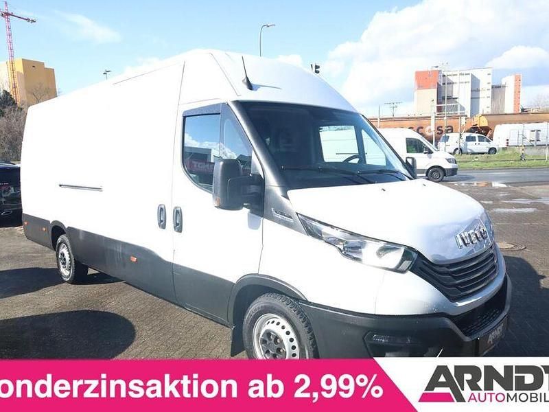 Gebraucht Iveco Daily 155 PS (114 kW) 2023 Weiß ic 194 Limousine