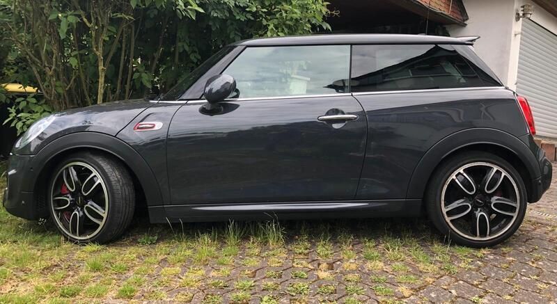 Grau Gebraucht 2015 Mini John Cooper Works Sport Kleinwagen | 24.450 € (Etwas zu teuer) - Bild 1/4
