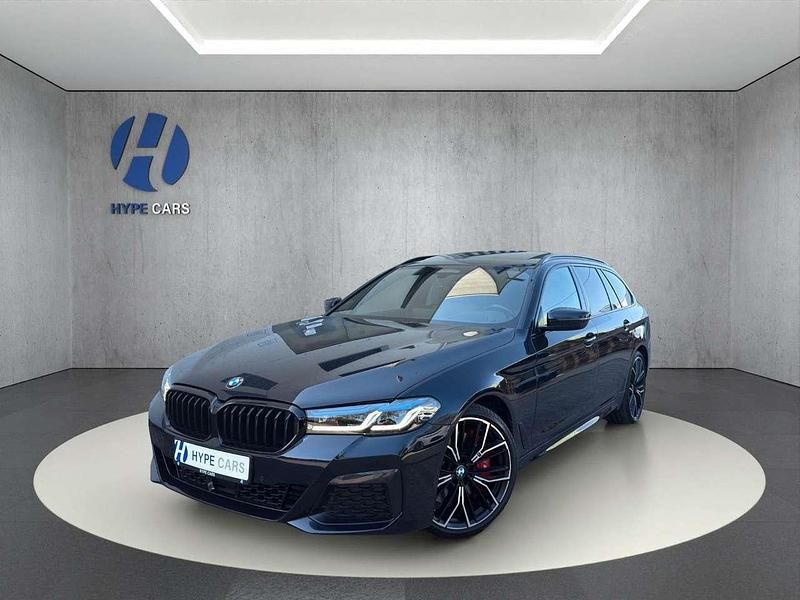 Carbonschwarz metallic Gebraucht 2022 BMW 540 M Sport Kombi | 46.970 € (Etwas zu teuer) - Bild 1/4