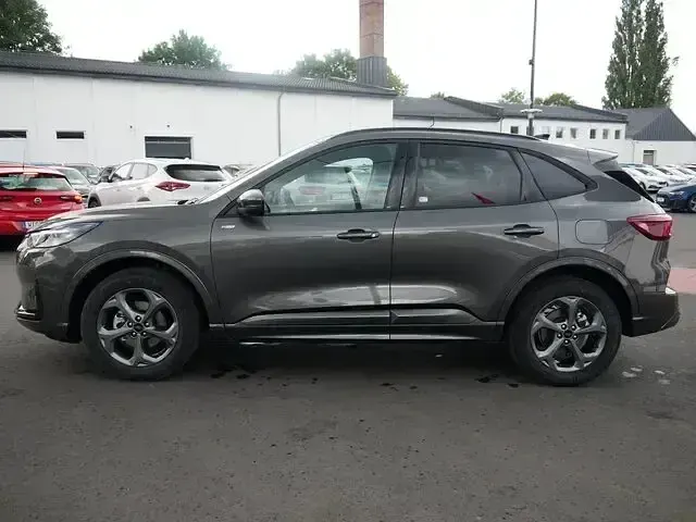 Neu Ford Kuga ST-Line 186 PS (136 kW) 2026 Andere SUV