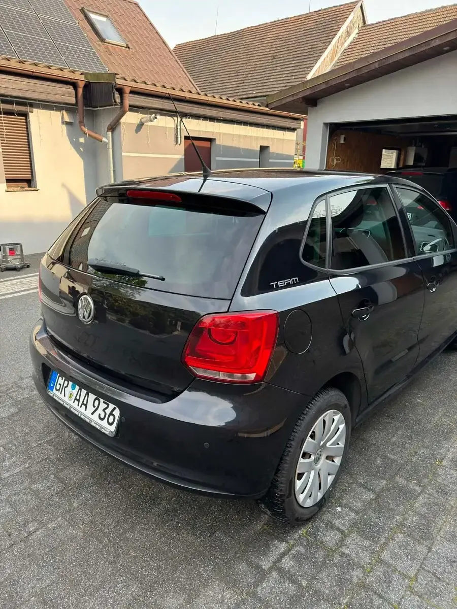 Gebraucht VW Polo 82 PS (60 kW) 2011 Schwarz Kleinwagen