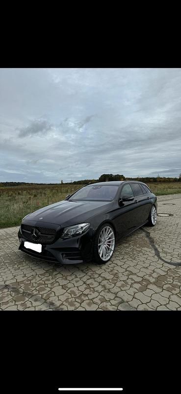 Schwarz Gebraucht 2019 Mercedes E53 AMG AMG Kombi | 35.899 € (Superpreis) - Bild 1/4
