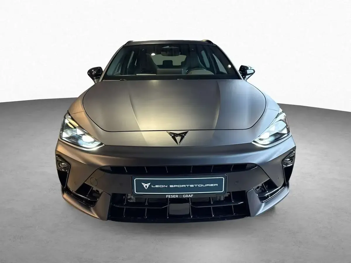 Nowe Cupra Leon VZ 333 KM (244 kW) 2026 Szary Sedan/Limuzyna