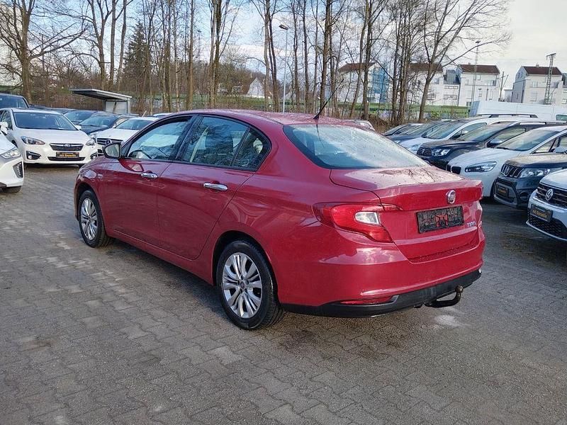 Gebraucht Fiat Tipo Pop 95 PS (69 kW) 2016 Rot Limousine