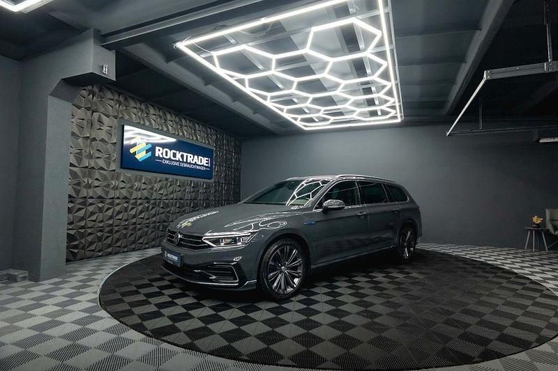 Gebraucht VW Passat GTE 218 PS (160 kW) 2020 Grau Kombi