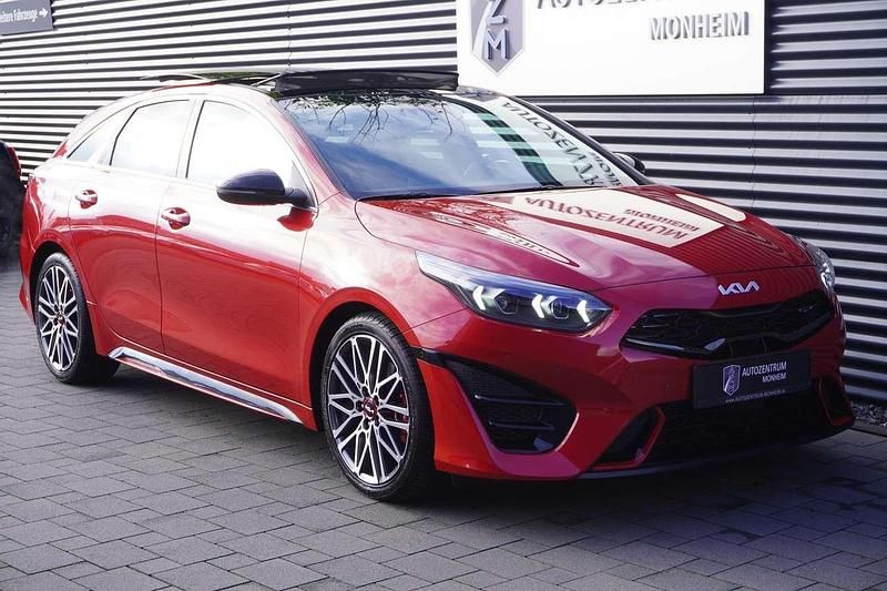 Gebraucht Kia ProCeed GT 204 PS (150 kW) 2022 Rot ((aa9) infrarot met.) Kombi