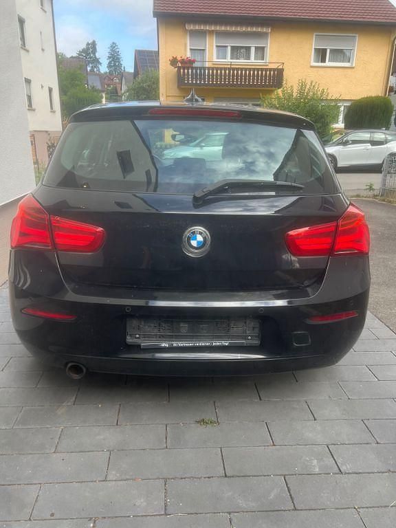 Schwarz Gebraucht 2015 BMW 116 Kleinwagen | 8.700 € (Guter Preis) - Bild 1/4
