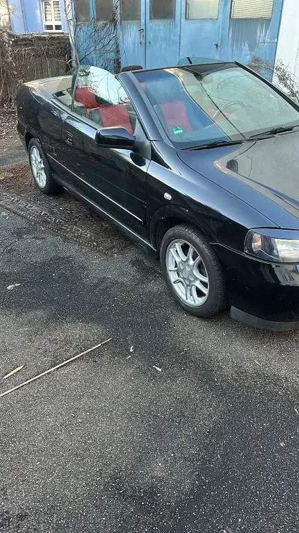 Gebraucht Opel Astra Edition 125 PS (91 kW) 2003 Schwarz Cabrio