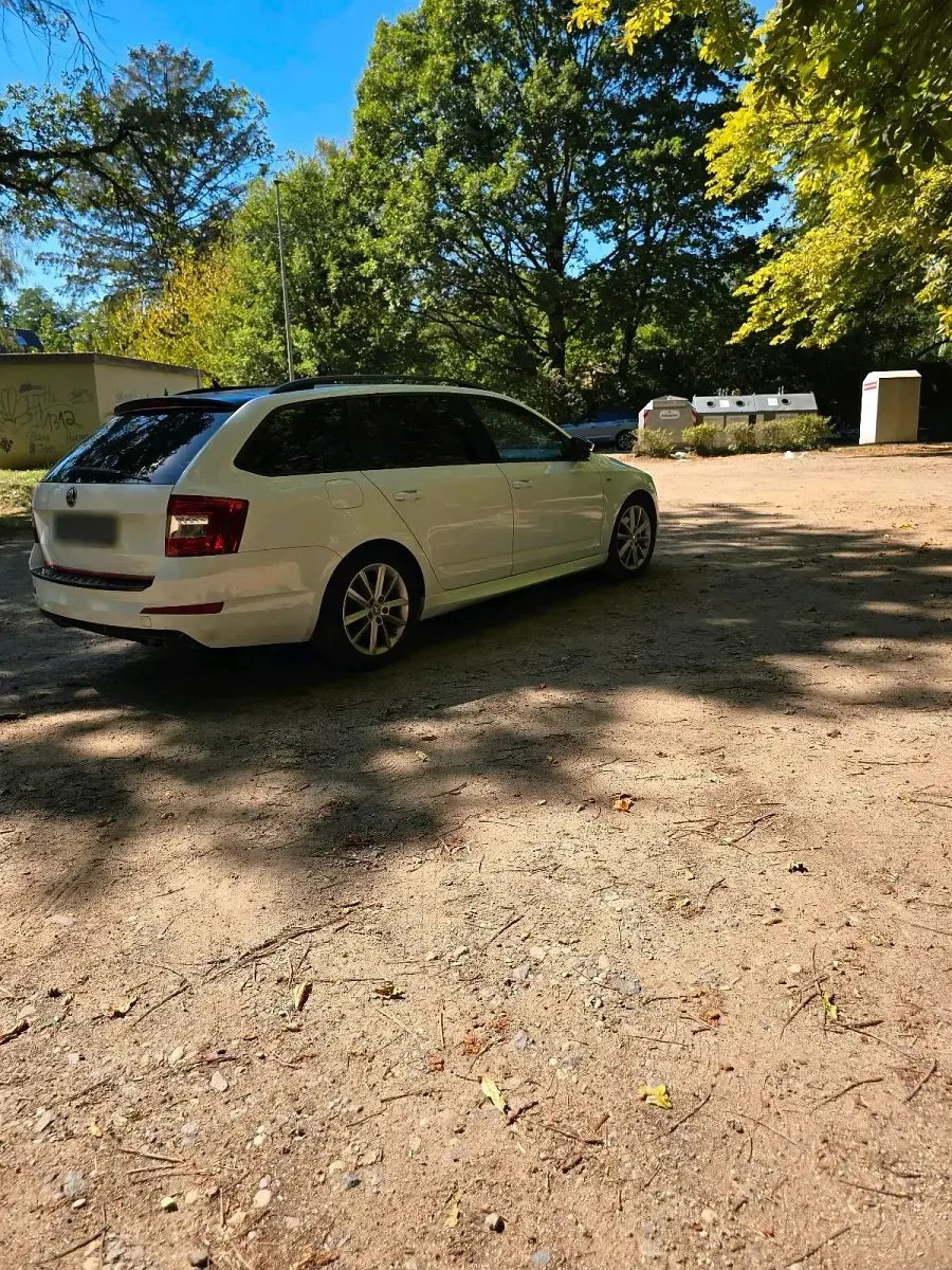 Gebraucht Skoda Octavia 180 PS (132 kW) 2016 Kombi