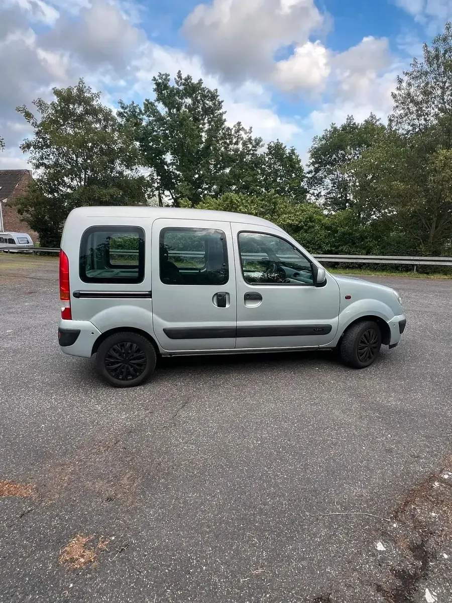Gebraucht Renault Kangoo 75 PS (55 kW) 2003 Silber Van / Kleinbus