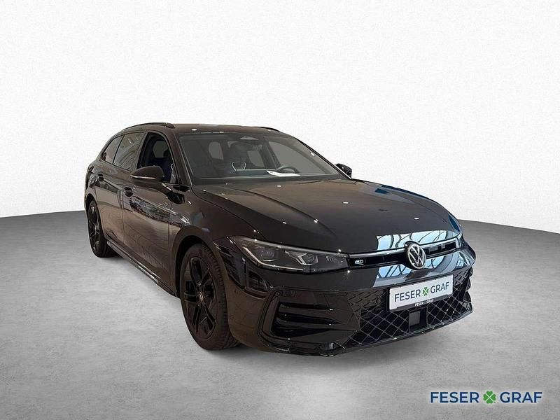 Neu VW Passat R-line 150 PS (110 kW) 2025 Grenadillschwarz metallic Kombi