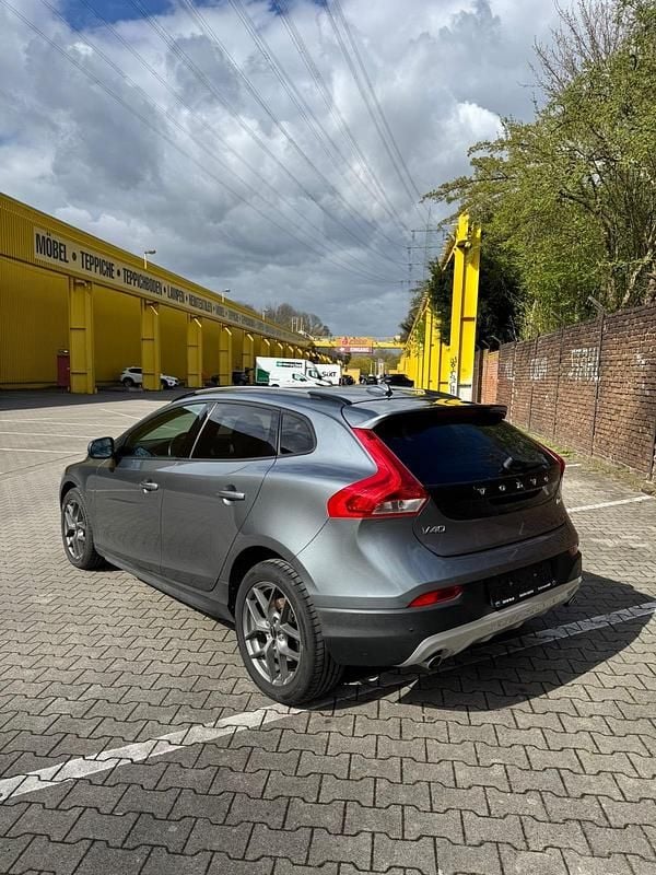 Second-hand Volvo V40 CC 190 CP (139 kW) 2017 Gri Break