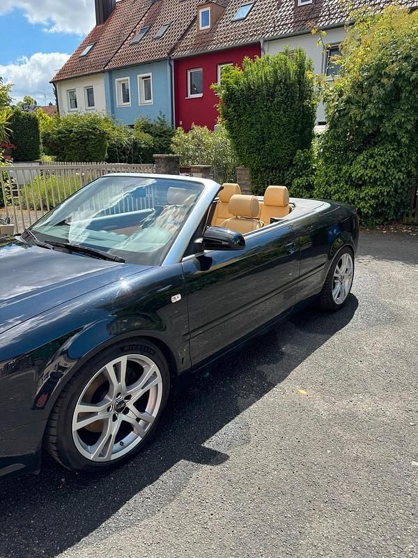 Schwarz Gebraucht 2007 Audi A4 Cabriolet Sport Cabrio | 9.700 € (Etwas zu teuer) - Bild 1/4