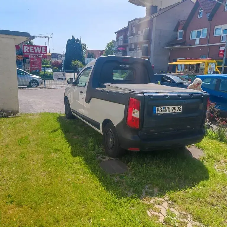 Używany Dacia Pick up 116 KM (85 kW) 2019 Biały Pickup