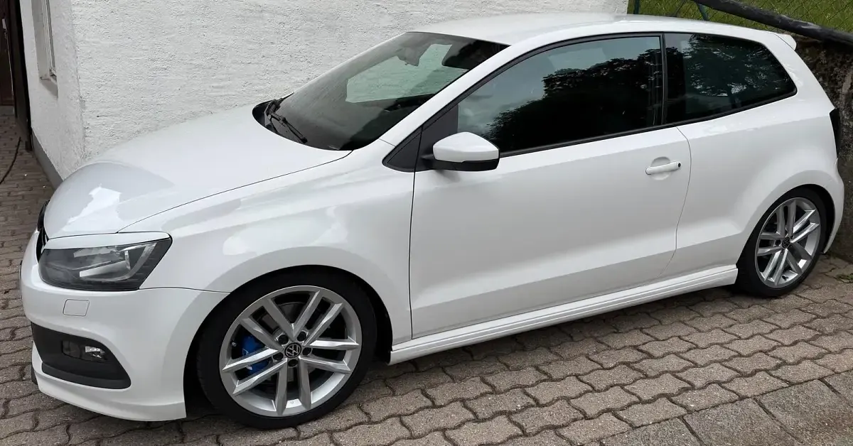 Gebraucht VW Polo R-line 105 PS (77 kW) 2013 Weiß Kleinwagen