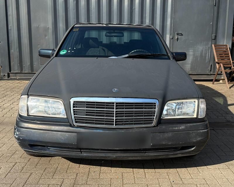 Blau Gebraucht 1999 Mercedes C180 Limousine | 1.650 € (Superpreis) - Bild 1/4